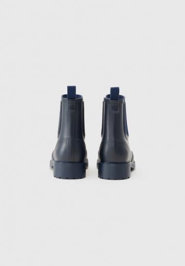 Резиновые сапоги