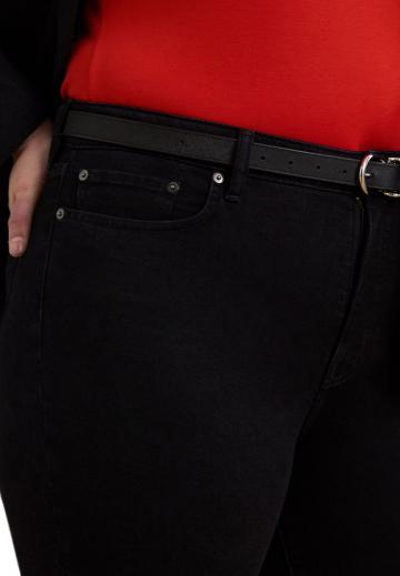 Узкие джинсы