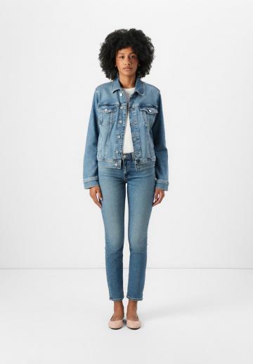 Джинсовая куртка