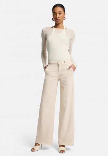 Клешеные джинсы