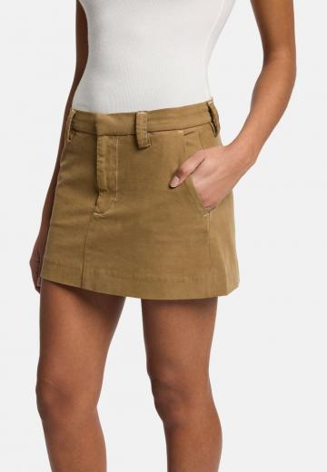 Юбка с накладными карманами