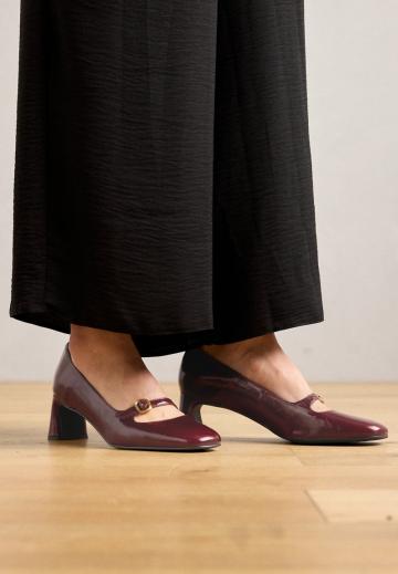 Туфли с ремешком