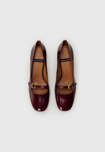 Туфли с ремешком