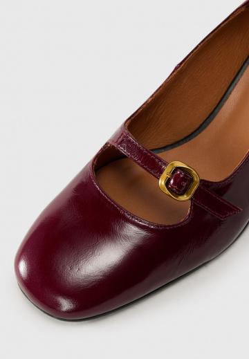 Туфли с ремешком