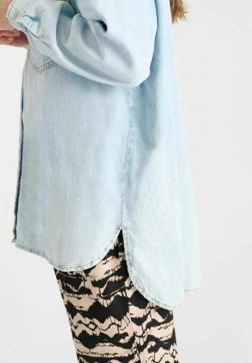 Джинсовая блузка