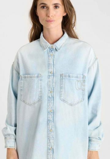 Джинсовая блузка