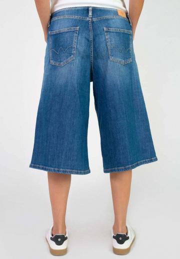 Короткие джинсы