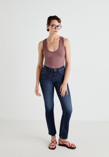 Клешеные брюки