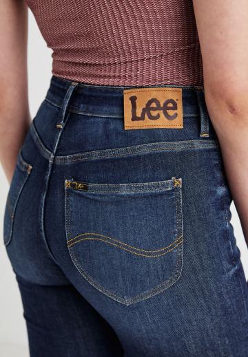 Клешеные брюки