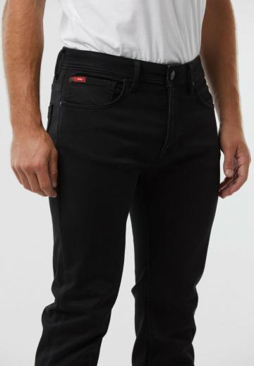 Узкие джинсы