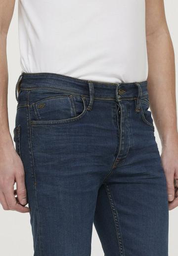 Узкие джинсы