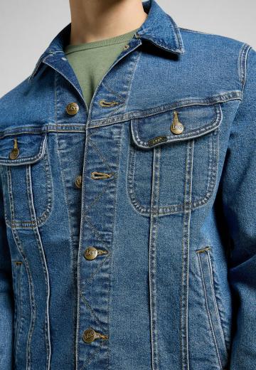 Джинсовая куртка
