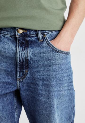 Прямые джинсы