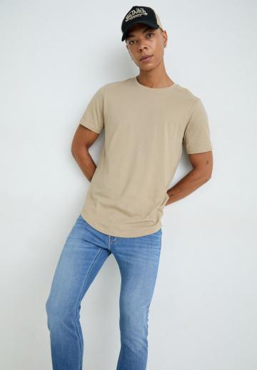 Узкие джинсы