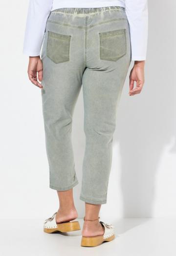 Короткие джинсы