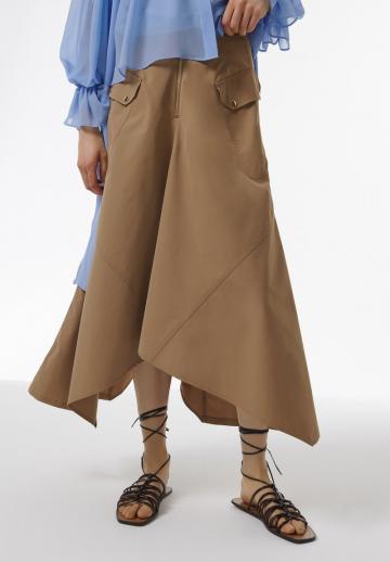Юбка с накладными карманами