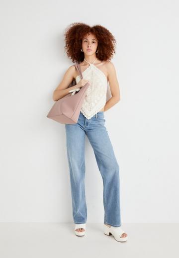 Прямые джинсы