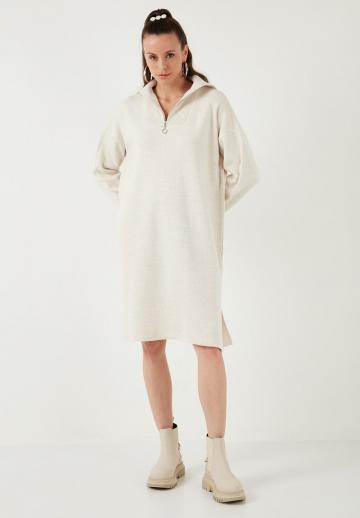 Вязаное платье