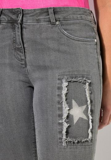 Короткие джинсы