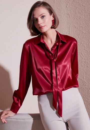 Атласная блузка