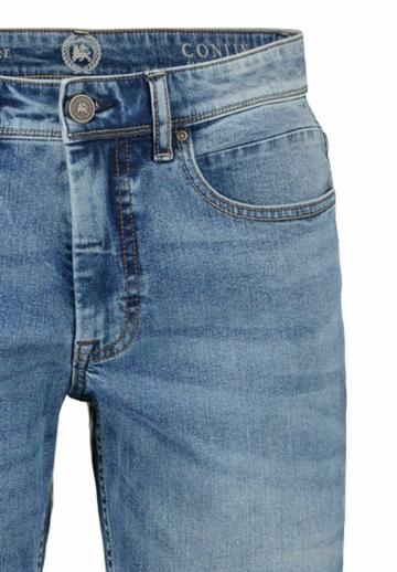 Узкие джинсы