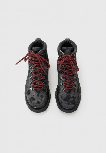 Ботинки на шнуровке