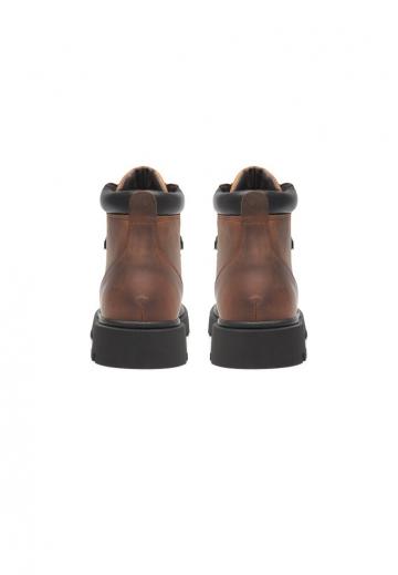 Ботинки на шнуровке