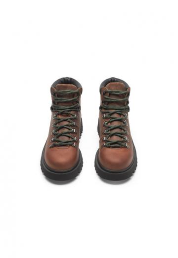 Ботинки на шнуровке