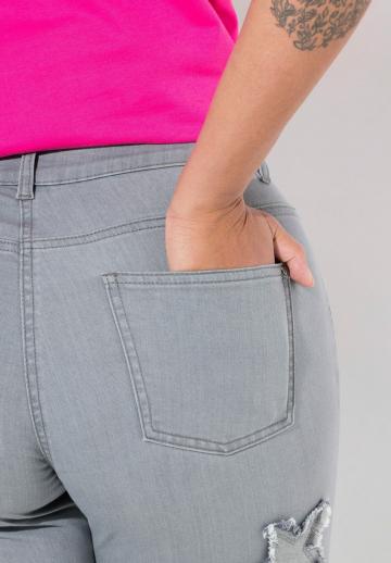 Короткие джинсы