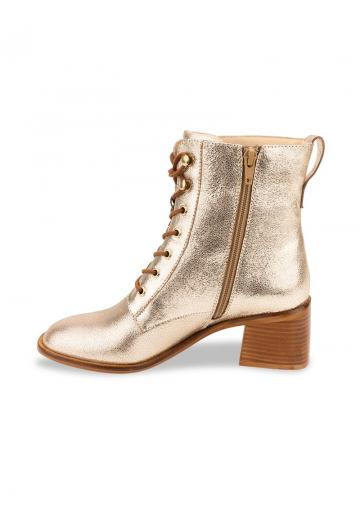 Широкие сапоги