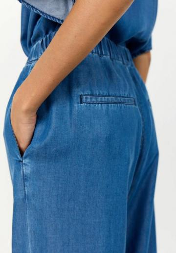 Свободные джинсы