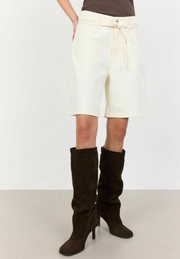 Джинсовые шорты