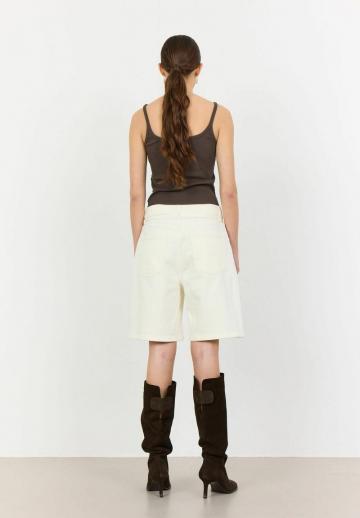 Джинсовые шорты