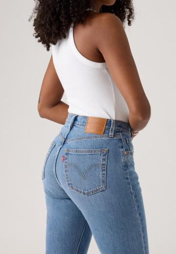 Прямые джинсы