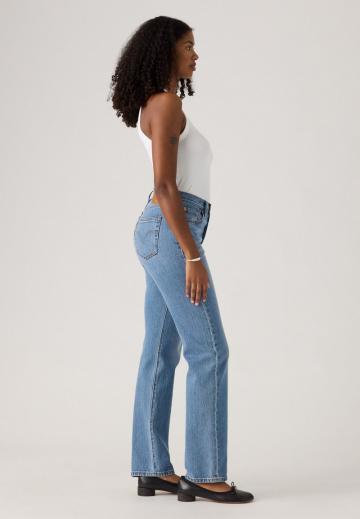 Прямые джинсы