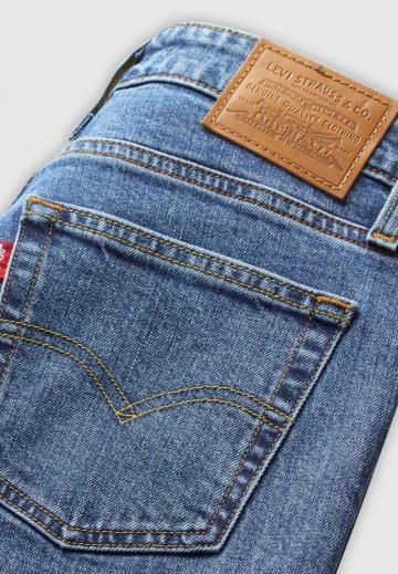 Клешеные брюки