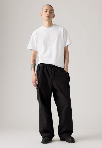 Брюки с накладными карманами