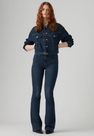 Клешеные джинсы