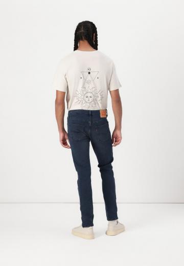 Узкие джинсы