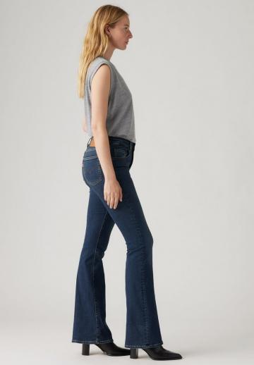 Клешеные джинсы