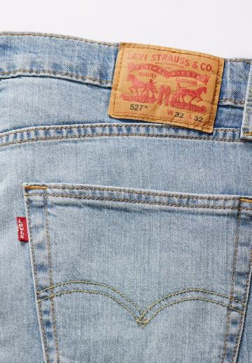 Клешеные джинсы