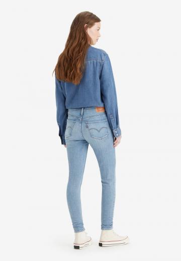 Короткие джинсы