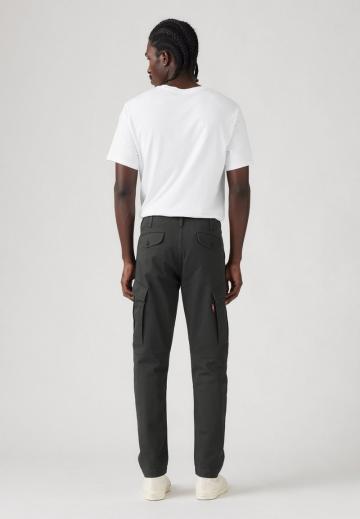 Брюки с накладными карманами