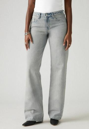 Свободные джинсы