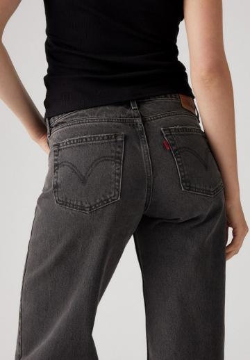 Клешеные джинсы