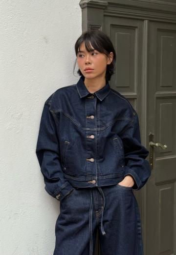 Джинсовая куртка