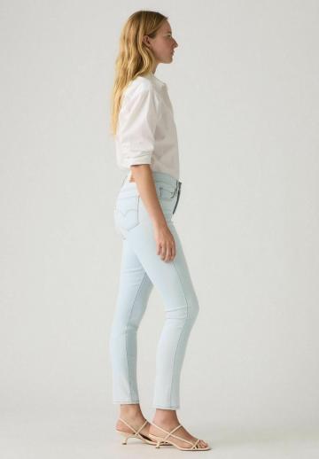 Узкие джинсы