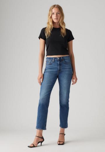 Короткие джинсы