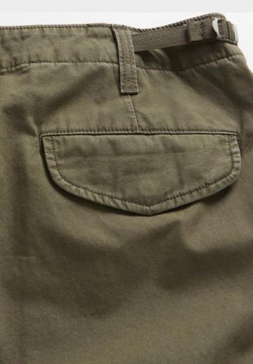 Брюки с накладными карманами