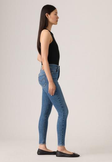 Узкие джинсы